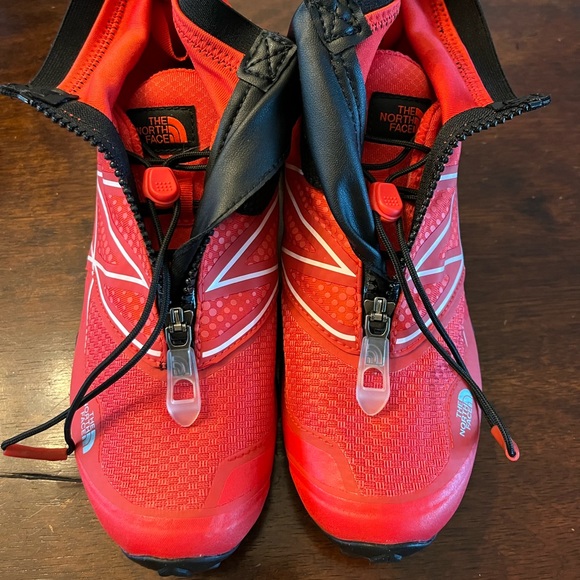 SOLD / The North Face Ultra MT Winter Runners - Picture 1 of 12